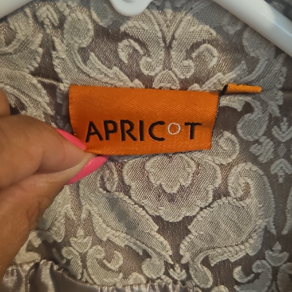 Light Tan Patterned Trench Coat - Picture 6 of 6